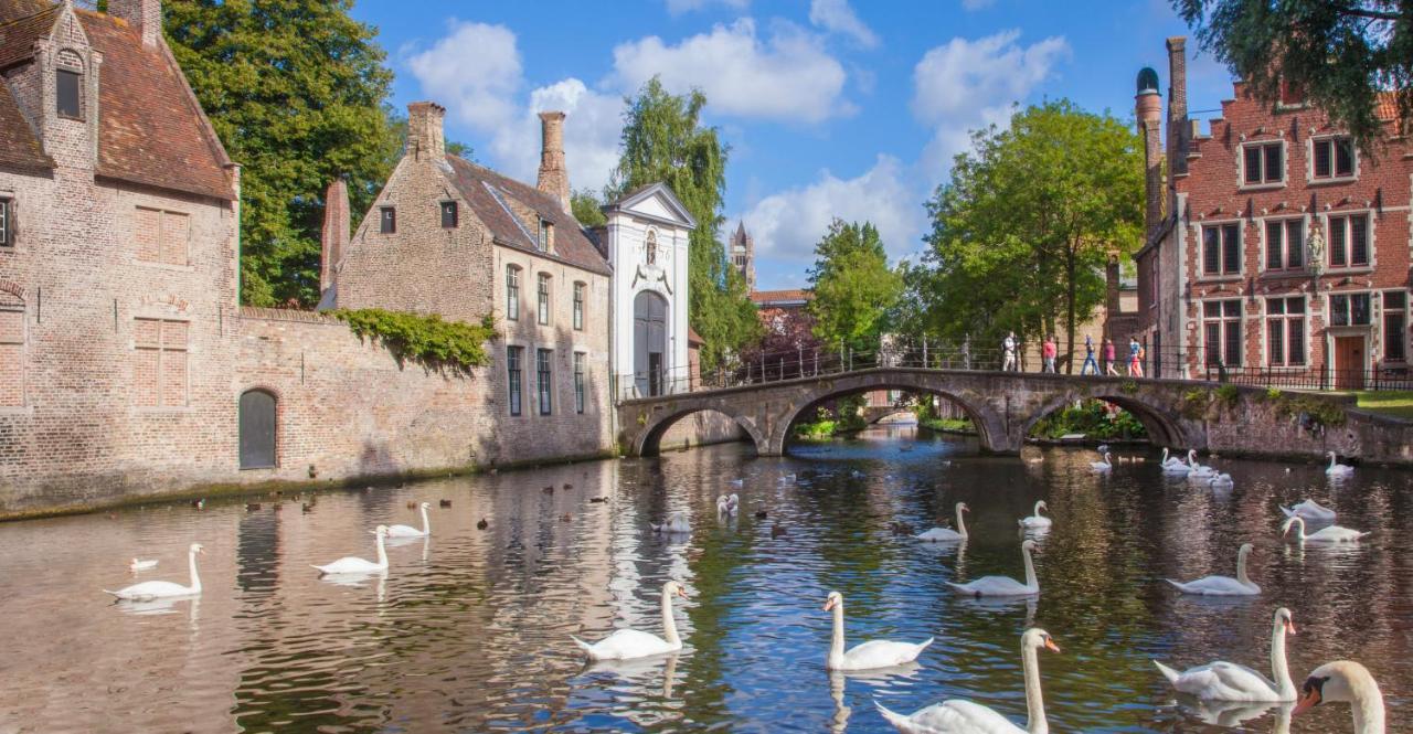 Zakske13 - Design Boutique B&B In Bruges City Centre (Adults Only) Exterior photo The River Dijver in Bruges