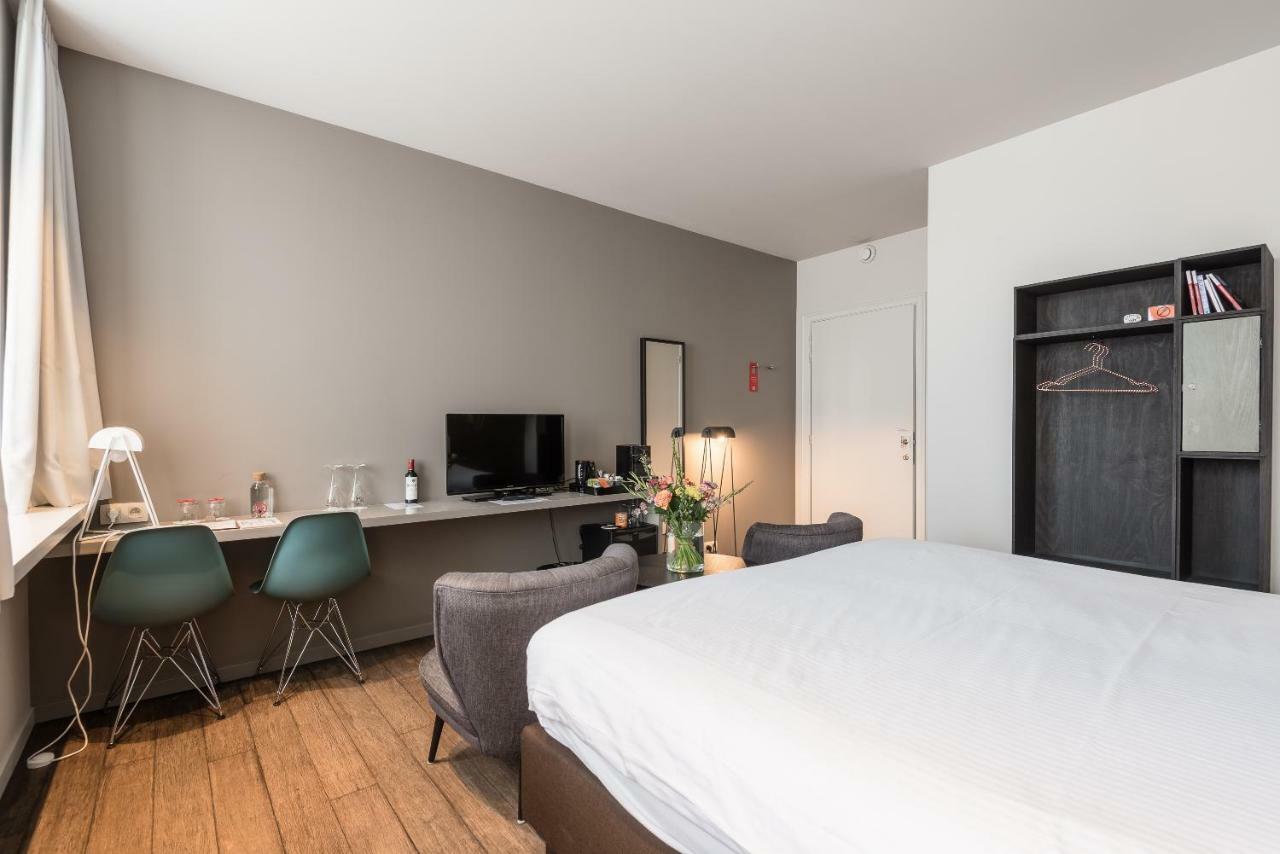 Zakske13 - Design Boutique B&B In Bruges City Centre (Adults Only) Exterior photo A typical studio apartment in Amsterdam